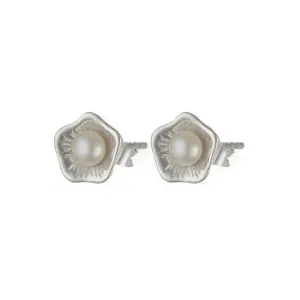 Banyan Pearl Flower Stud Earrings