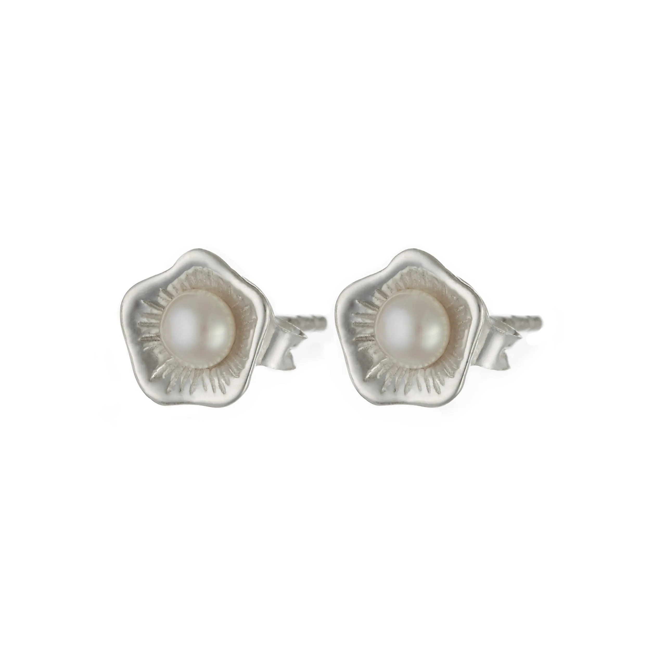 Banyan Pearl Flower Stud Earrings