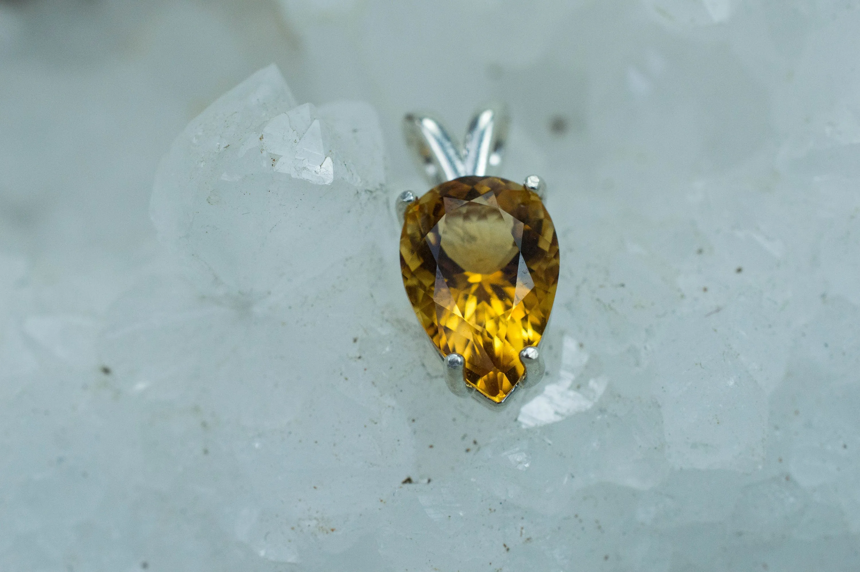 Citrine Pendant; Genuine Untreated Uruguay Citrine; 2.735cts