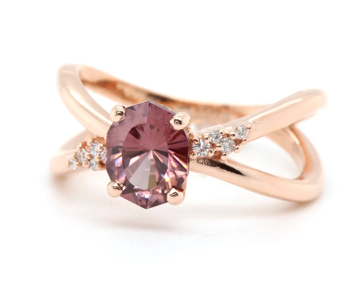 Criss Cross Rose Zircon Diamond Gold Ring