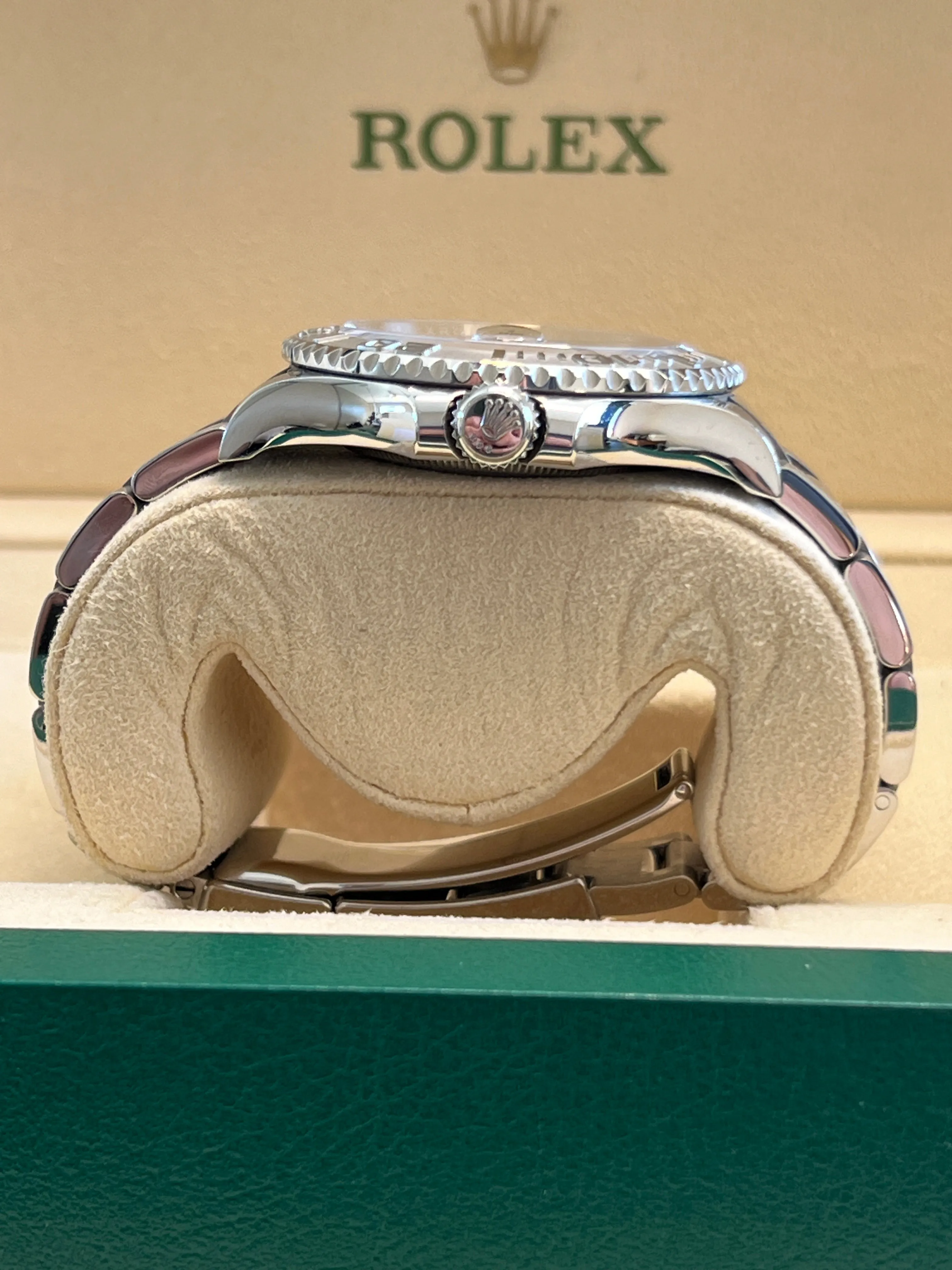 Rolex - Pre-owned Yacht-Master 40mm 116622 Rhodium Dial