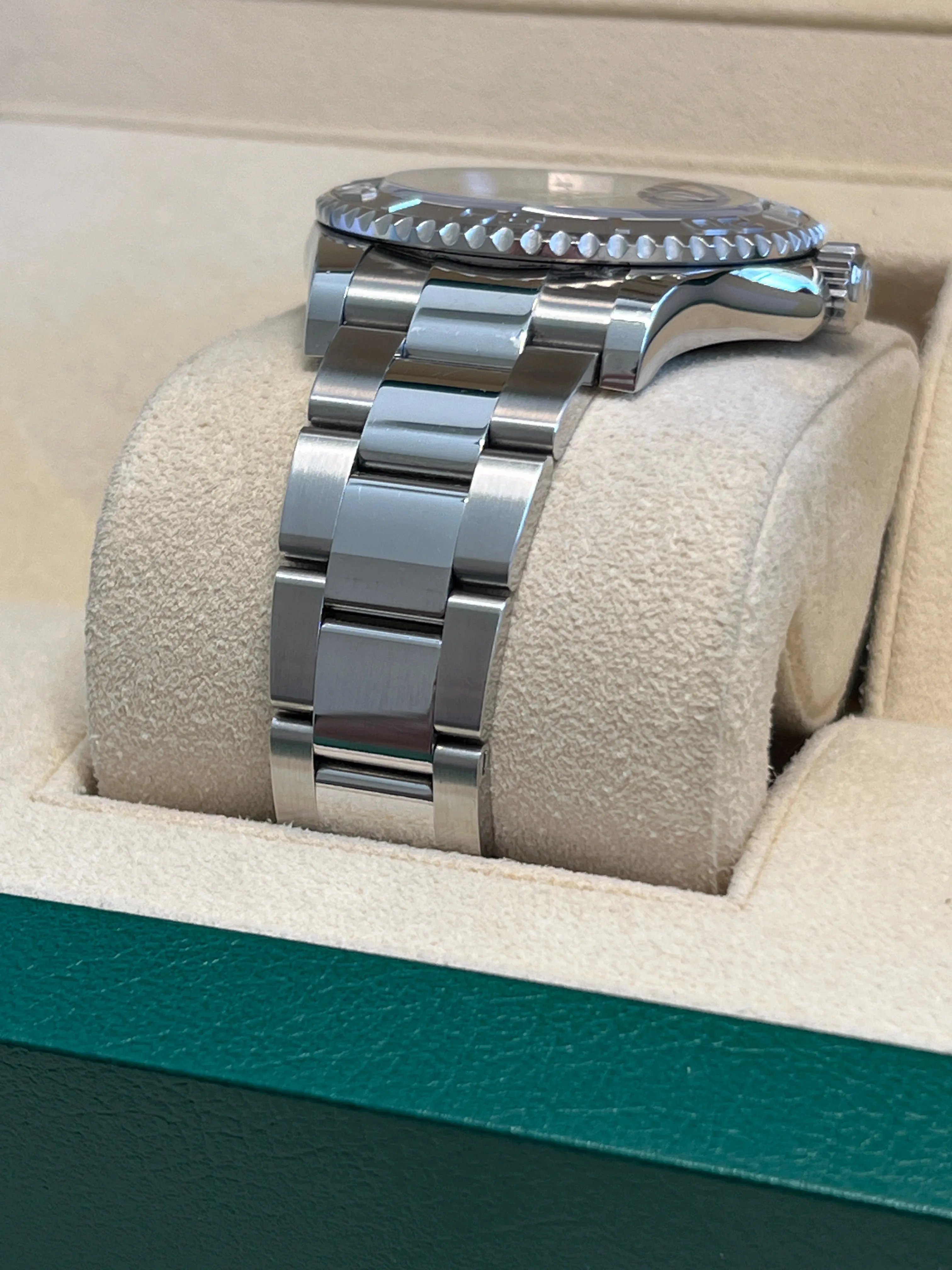 Rolex - Pre-owned Yacht-Master 40mm 116622 Rhodium Dial