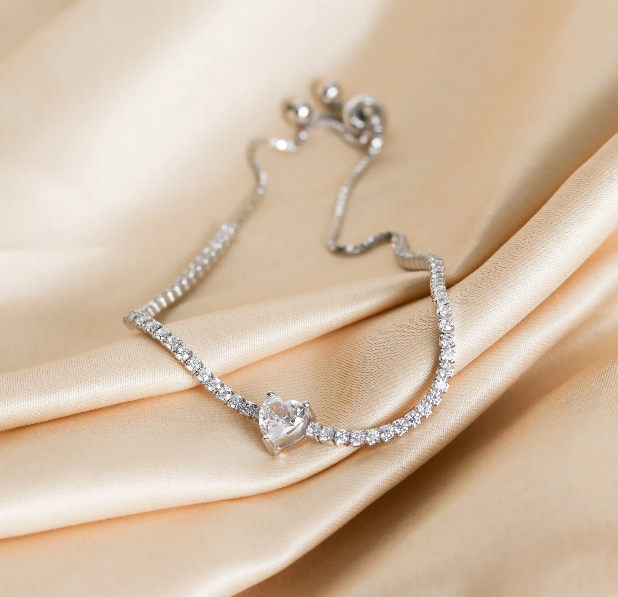 Zircon Heart Bracelet