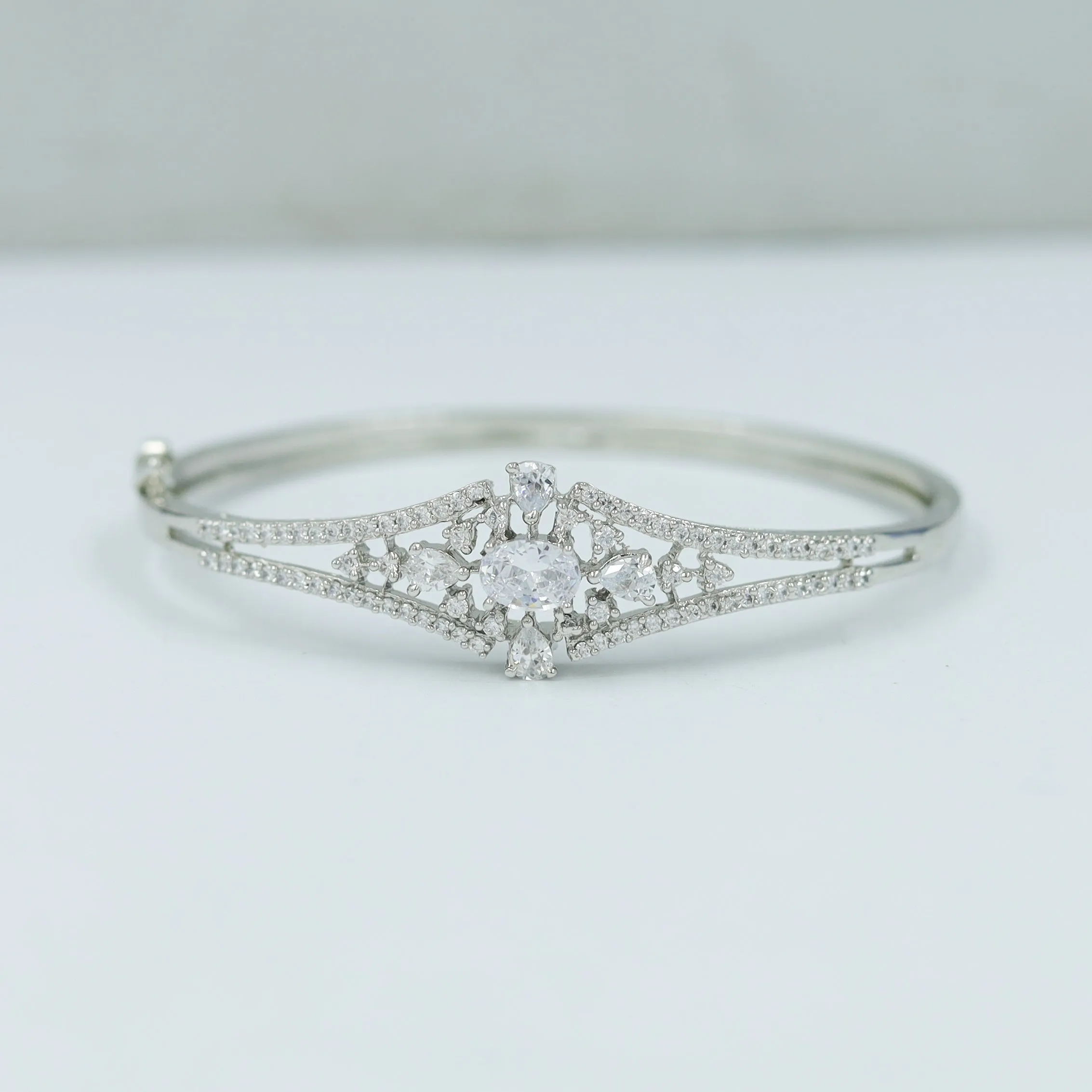 Zircon/AD Bracelet 11692-11